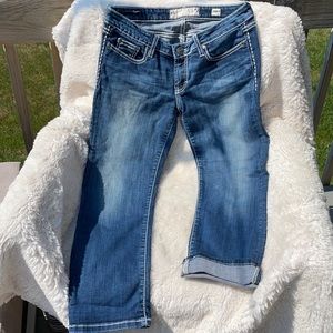 Buckle Brand Stella Stretch Capri Jeans